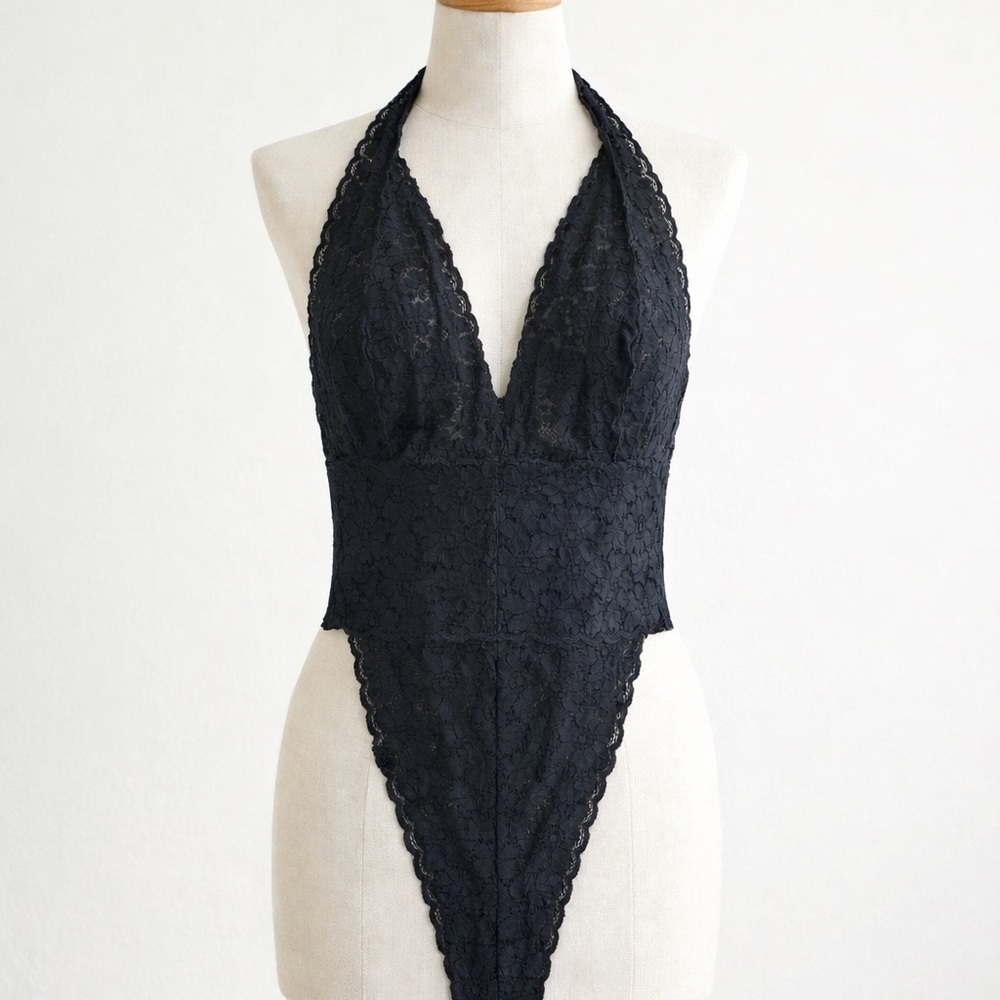 Vintage VS Victorias Secret Y2K Early 2000s Lace Halter Bodysuit Whimsigoth